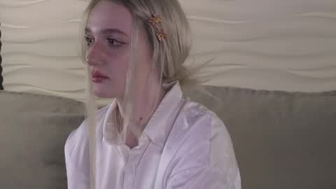 Ellie online show from May 6, 5:33 am