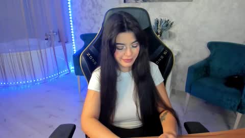 snowingwinter online show from October 4, 7:29 pm