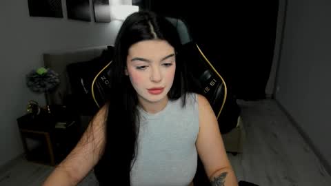 snowingwinter online show from March 21, 7:19 pm