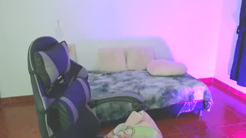 sofia online show from December 1, 6:54 pm