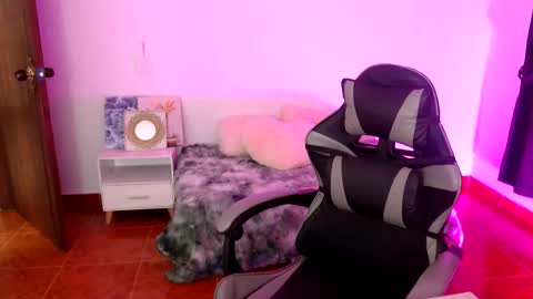 sofia online show from November 19, 7:14 pm