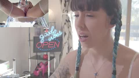 Snapshot of sofi_mora chatting on March 2, 2:58 pm Sofi Mora online show from March 2, 2:58 pm
