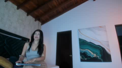 Sofi online show from April 7, 11:23 am