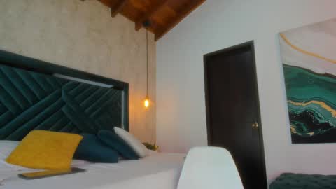 Sofi online show from April 6, 11:22 am