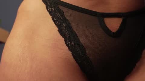   online show from December 12, 1:10 am