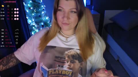 Snapshot of sofia__fairy chatting on December 26, 8:18 am Sofia Lush is active PVT is open Welcome to the world of pleasure online show from December 26, 8:18 am