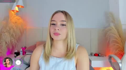 SOFIA PAMELA online show from February 10, 7:06 pm