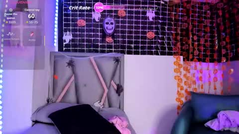 Sofa online show from October 22, 1:05 pm