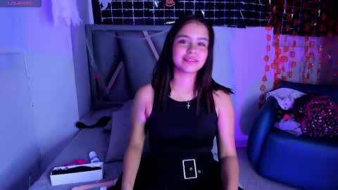 Sofa online show from October 25, 1:19 pm