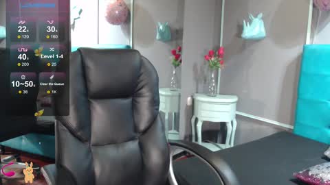 Sofa online show from March 7, 11:07 am