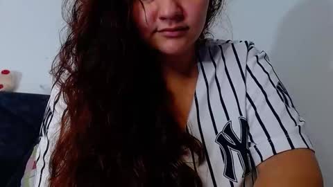 sofiamooon_ online show from February 3, 11:15 am