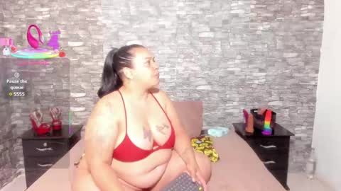 Snapshot of sofie_storm chatting on February 21, 10:17 am Vicky online show from February 21, 10:17 am