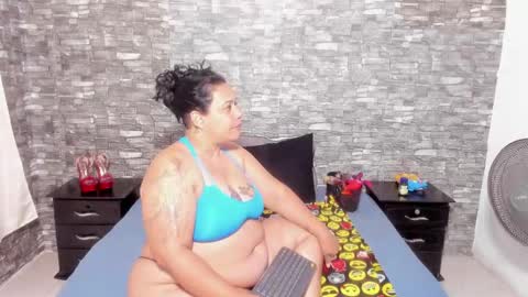 Snapshot of sofie_storm chatting on January 17, 9:49 am Vicky online show from January 17, 9:49 am