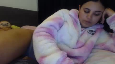 Snapshot of sofigarcia17 chatting on February 3, 2:36 am sofi online show from February 3, 2:36 am