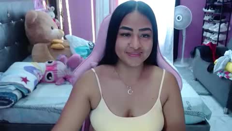 sofia Dreams online show from February 4, 7:39 pm