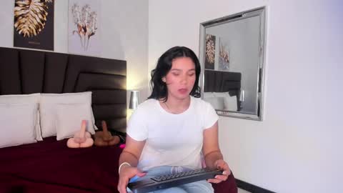      online show from March 5, 11:17 am