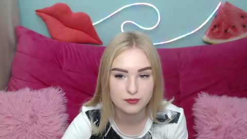 Sofie  online show from November 18, 5:41 am