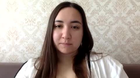 solirenn online show from November 16, 9:21 am