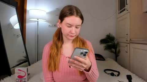 Snapshot of sonya_baby chatting on February 4, 2:43 pm SONIA online show from February 4, 2:43 pm