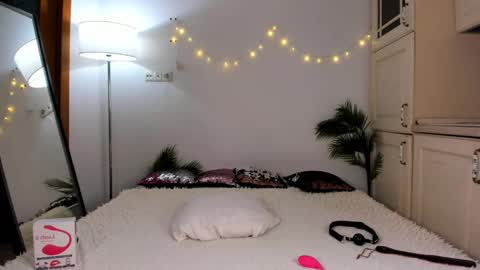 Snapshot of sonya_baby chatting on January 27, 2:02 pm SONIA online show from January 27, 2:02 pm