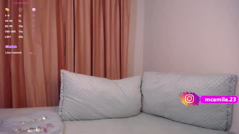Snapshot of sophia_bones chatting on January 23, 1:08 am SophiI online show from January 23, 1:08 am