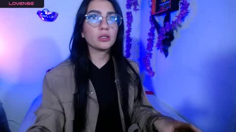 Snapshot of sophia_dk chatting on January 10, 9:55 am sophia hottie online show from January 10, 9:55 am