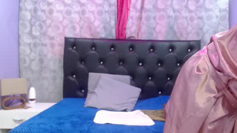     SOPHIA      online show from February 13, 9:06 pm