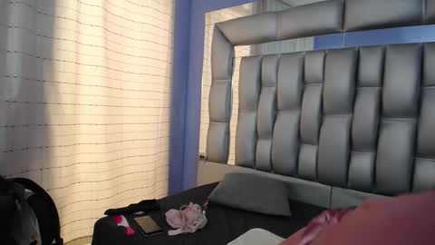     SOPHIA      online show from March 6, 2:29 pm