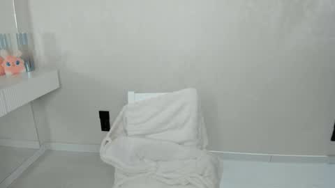 QUEEN OF SQUIRT online show from November 12, 11:41 am