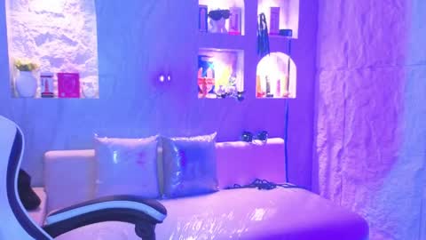 Sophia online show from April 14, 3:17 am