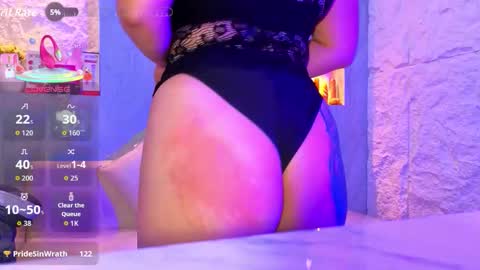 Sophia online show from March 3, 9:21 pm