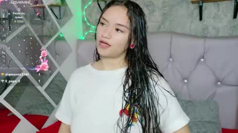 Sophie online show from April 15, 7:58 pm