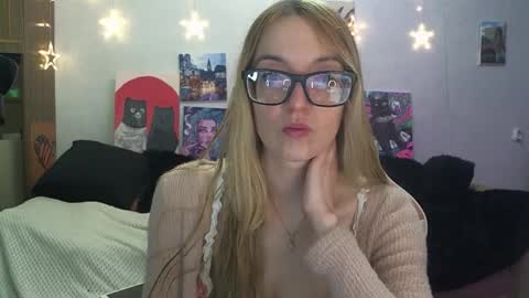 SophiaSonata online show from December 18, 9:30 pm