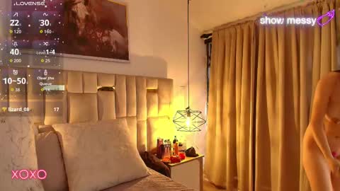 sophie leclair online show from November 6, 1:28 pm