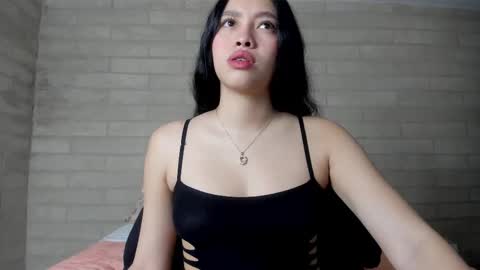 sophiebellucci online show from March 29, 9:08 am