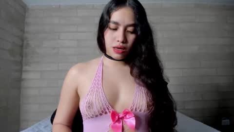 sophiebellucci online show from November 26, 8:59 am