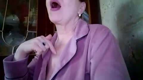 SophieBurnsX online show from May 28, 10:46 am