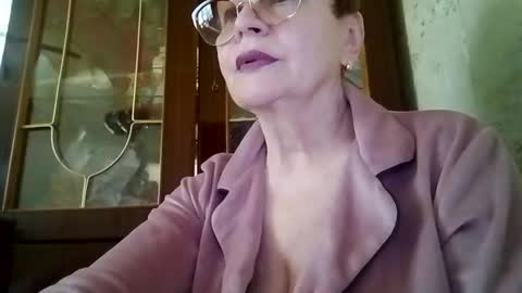 SophieBurnsX online show from May 22, 10:24 am