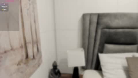 Snapshot of sophiee_smith chatting on March 1, 10:34 am Sophie online show from March 1, 10:34 am