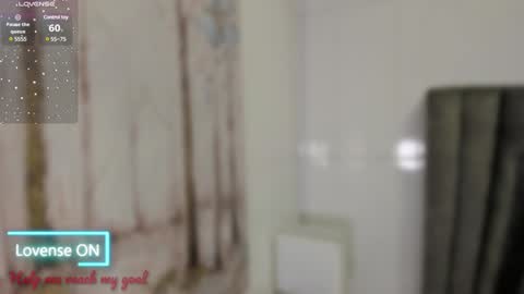 Snapshot of sophiee_smith chatting on January 23, 10:22 am Sophie online show from January 23, 10:22 am