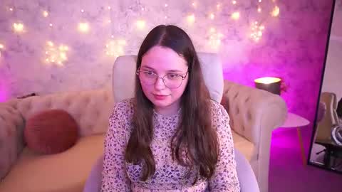sophieedreams online show from March 3, 8:26 pm