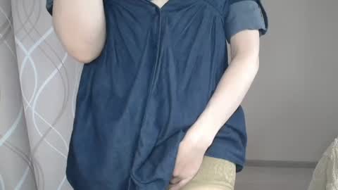 Sophiemisss online show from June 3, 9:10 am