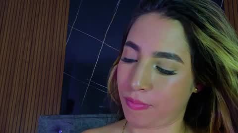 sophiexx__ online show from April 4, 9:46 pm