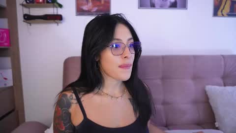 Sophiie online show from December 13, 9:10 pm