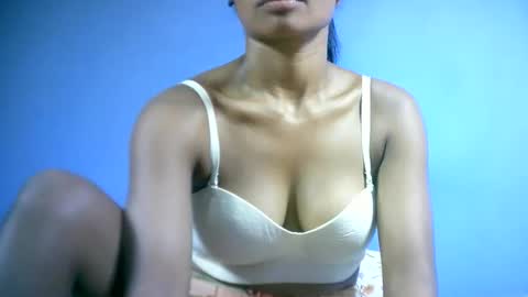 sourayaa online show from February 28, 9:14 pm