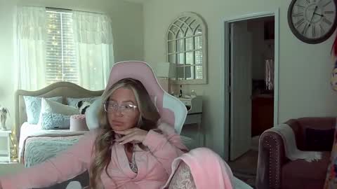 Your Barbii online show from January 31, 2:17 pm