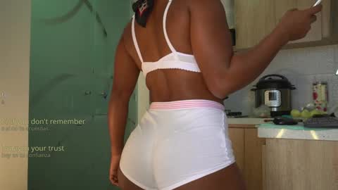 Snapshot of sow_fitt chatting on March 9, 6:00 pm sow_fitt online show from March 9, 6:00 pm