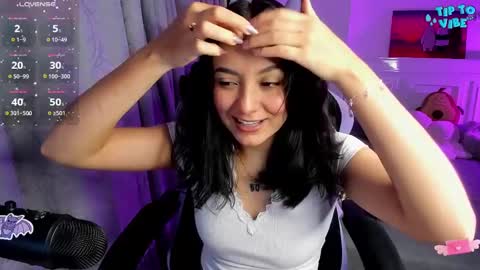 Lili online show from March 8, 11:39 pm