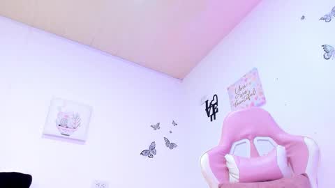 Snapshot of soy_alice chatting on October 11, 4:39 am Alicia PVT OPEN online show from October 11, 4:39 am