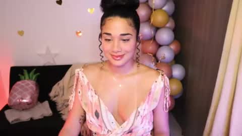 Snapshot of soytropicalfruit chatting on December 13, 11:17 pm You want to talk to me more personal follow me in My Channel VIP 50 the discount online show from December 13, 11:17 pm